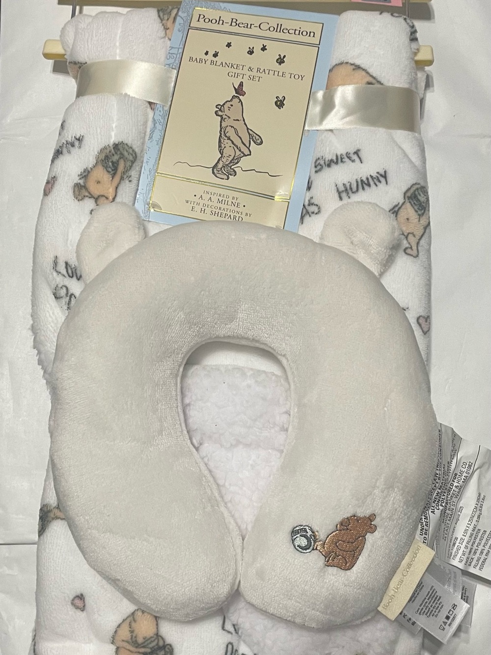 White Winnie-the-Pooh Baby Blanket Set